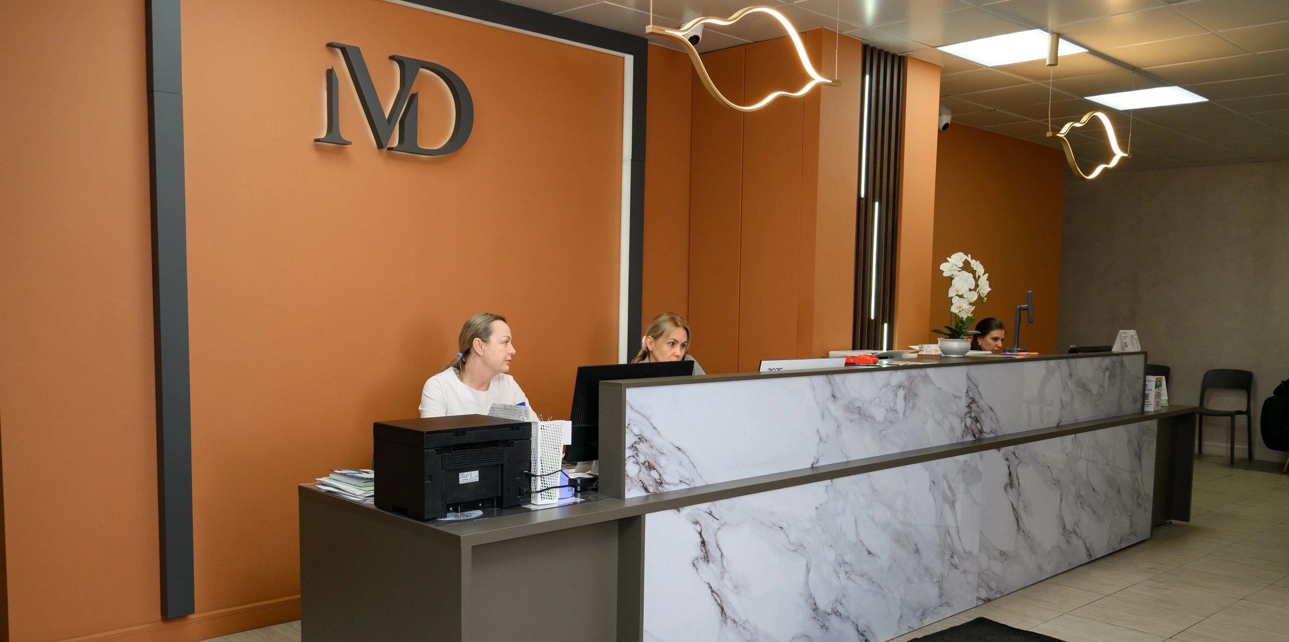 Фото стойки регистрации